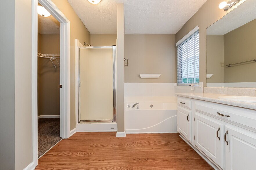 Building Photo - 394 Summer Hill Cir