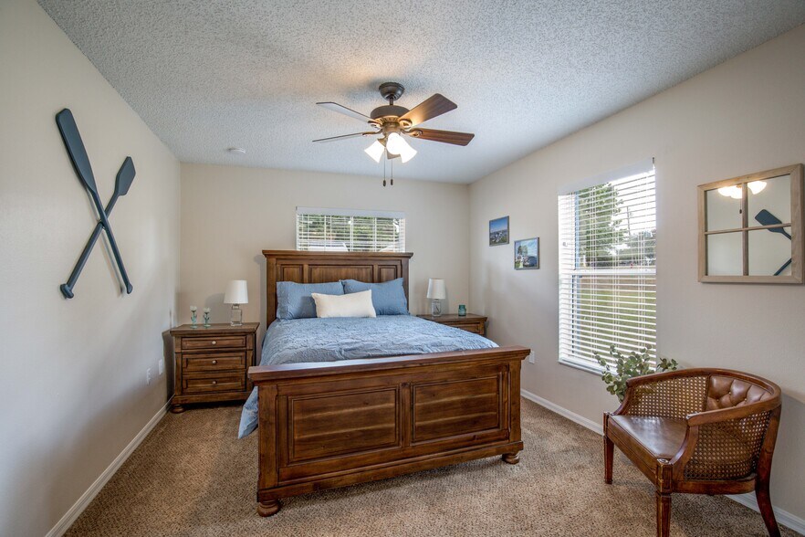 Building Photo - 1216 Doris Ave