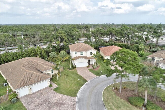 Building Photo - 495 NE Abaca Way