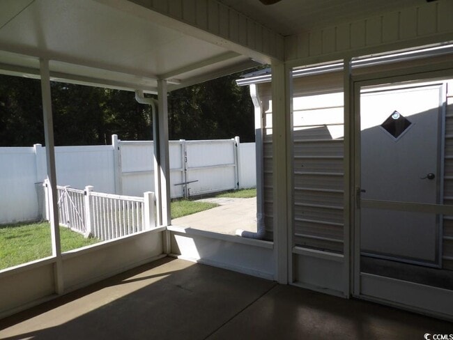 Building Photo - 188 Devonbrook Pl