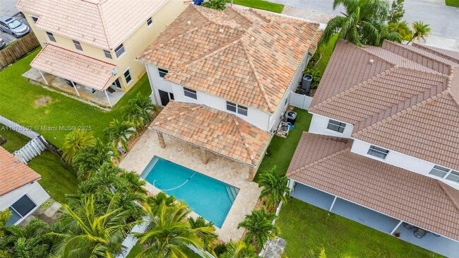Building Photo - 2716 SW 180th Ave