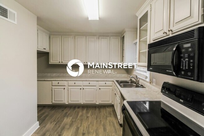 Building Photo - 4 Bedroom Pet-Friendly Home in Memphis, TN...