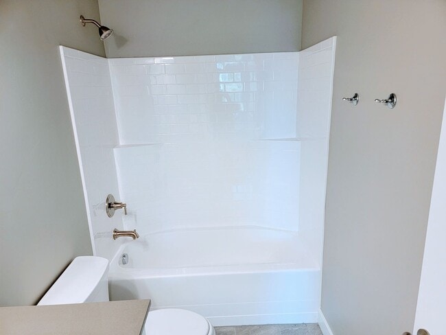Building Photo - Gorgeous Townhome!!!