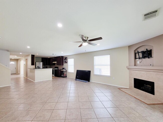 Building Photo - 2131 Cold River Dr
