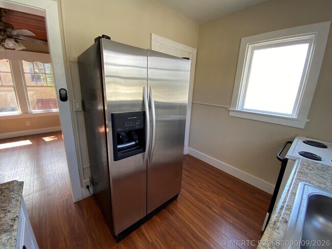 Building Photo - 203 Foresteria Dr
