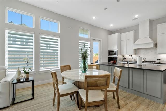 Building Photo - 12016 Dahlia Bay Dr