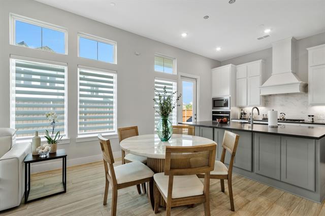 Building Photo - 12106 Dahlia Bay Dr