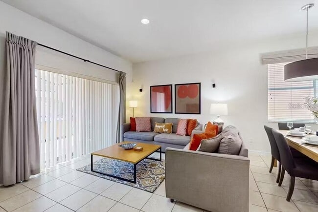 Building Photo - 2713 Roadster Ln