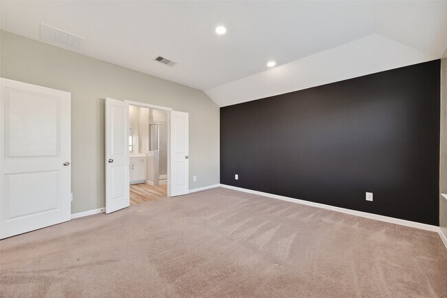 Building Photo - 5403 Tourmaline Wy