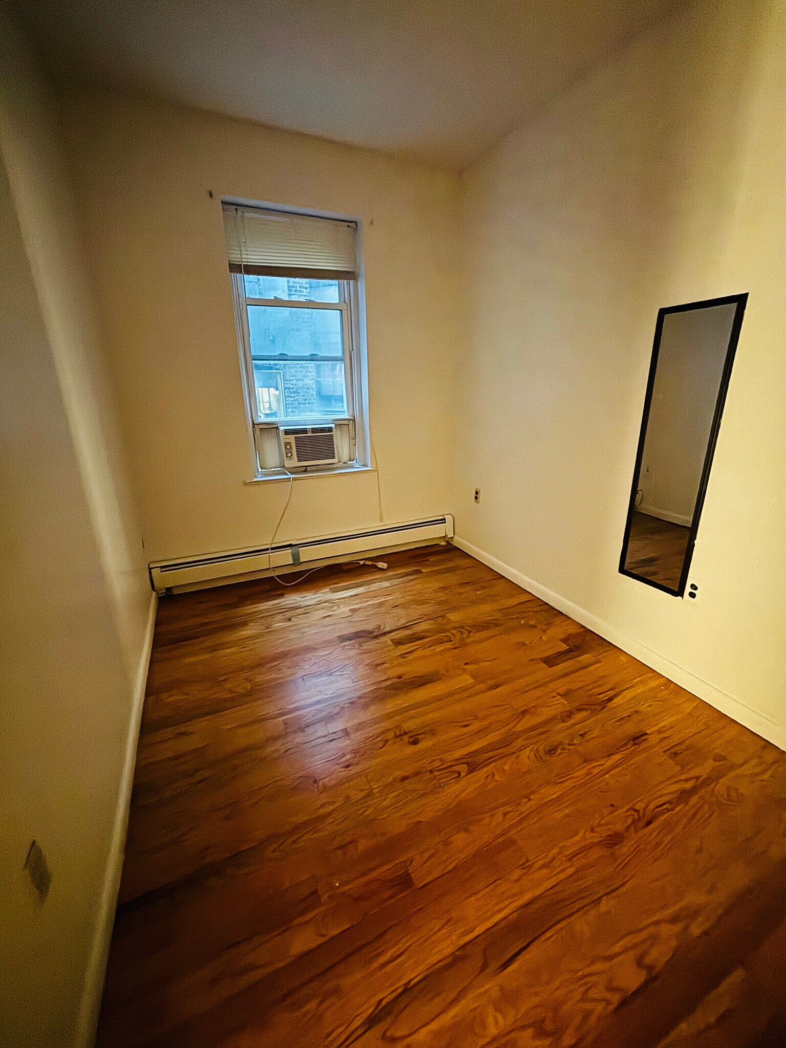 Building Photo - 739 Harrison Ave