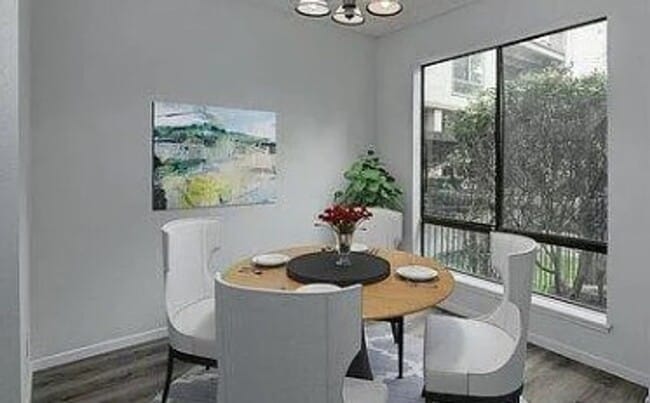 Building Photo - Large 1 Bedroom in Walnut Creek, Gym, Pool, Walk to Town