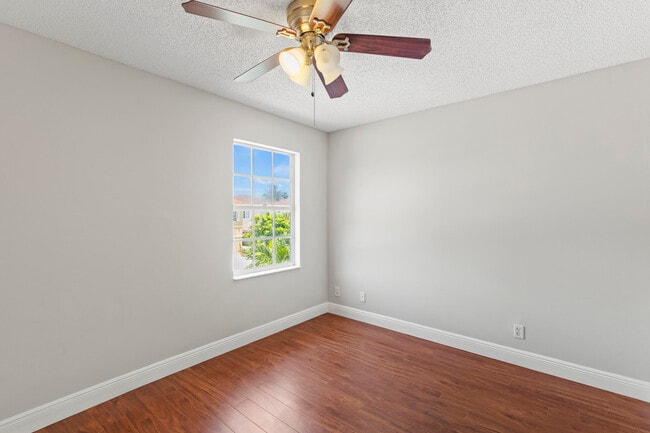 Building Photo - 7842 Springfield Lake Dr