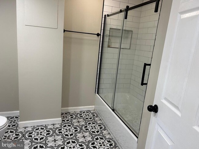 Building Photo - 1617 Bryant Rd