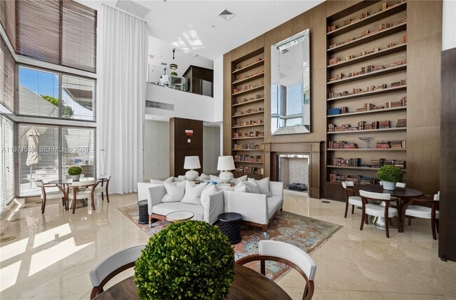 Building Photo - 450 Alton Rd