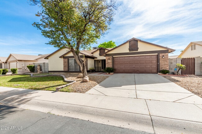 Building Photo - 18853 N 40th Pl