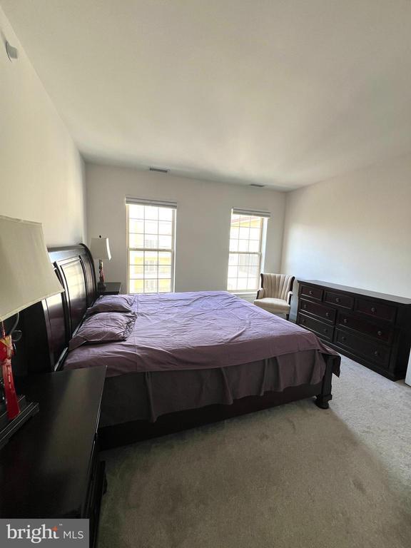 Building Photo - 500 Admirals Way