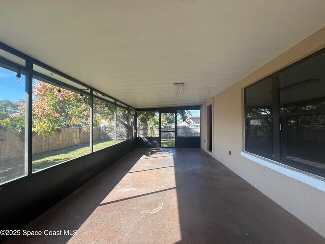 Building Photo - 4719 Chicago St