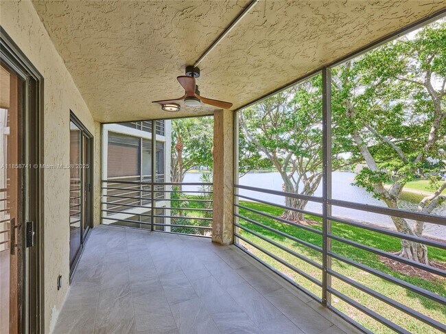 Building Photo - 5380 Cedar Lake Dr