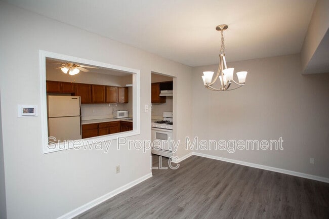 Building Photo - 171 Echelon Rd