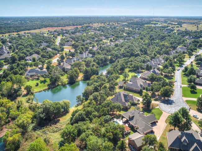 Building Photo - 8900 Belcaro Dr