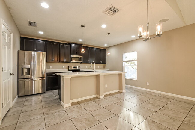 Building Photo - 9808 Kinmore Dr