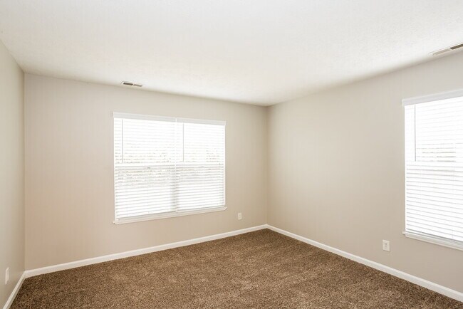 Building Photo - 10862 Geist Woods Ln