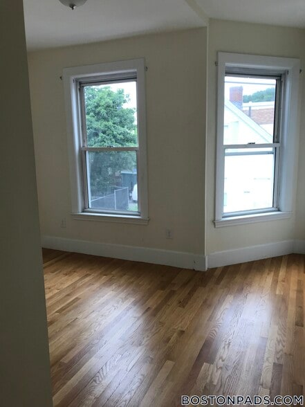 Building Photo - 11 Leverett St