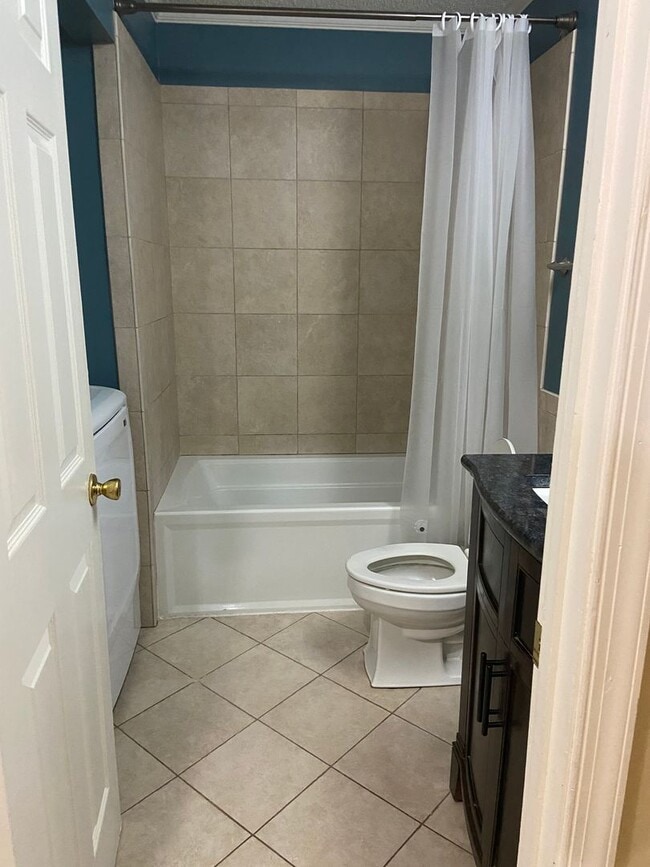 Building Photo - York County Townhouse Rental
