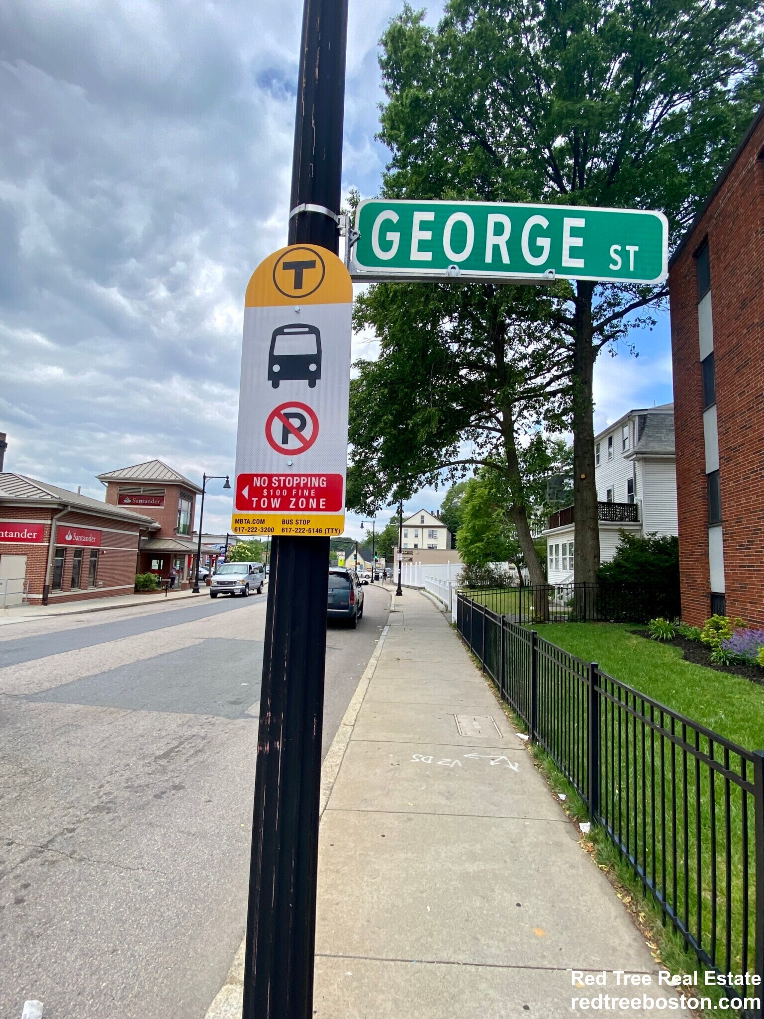 Building Photo - 837 River St