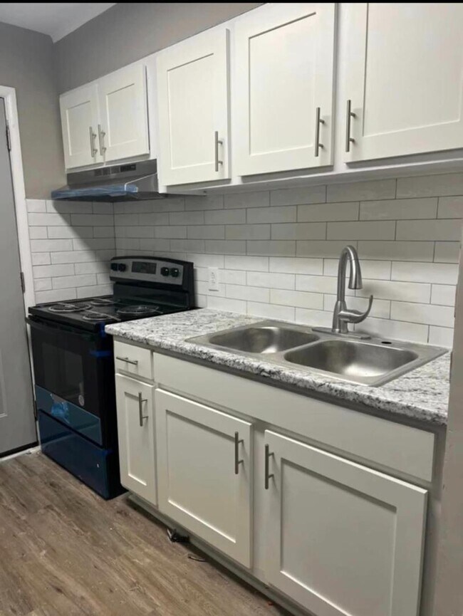 Primary Photo - 130 Tucker Rd