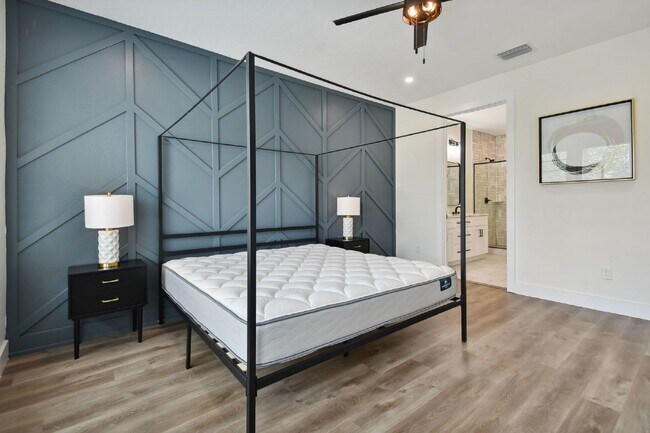 Building Photo - Luxurious 3 Bedroom Condo with Spacious Layout and Prime Location in Tampa, FL!