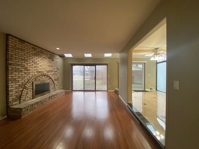 Building Photo - 17381 Washington Ct
