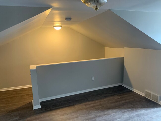 Building Photo - North Shore - 4 BR, 2 Bath with High-End K...