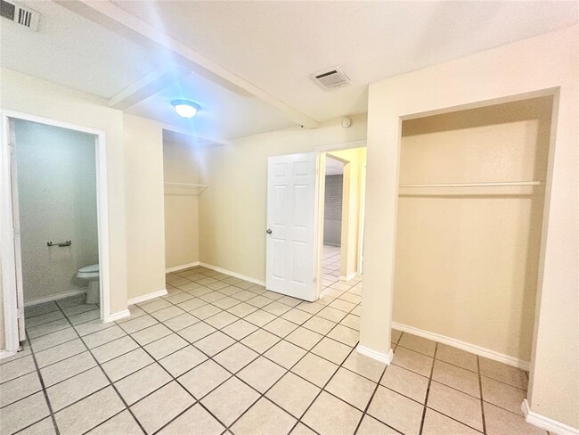 Building Photo - 5101 Purple Sage Dr