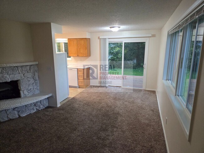 Building Photo - Check out this wonderful 2.0 bedroom, 2.0 ...