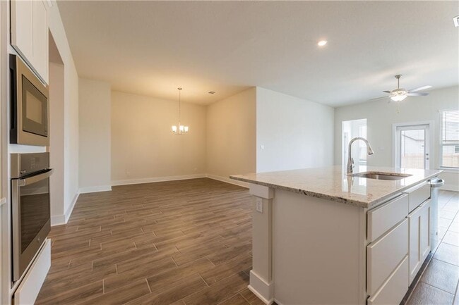 Building Photo - 178 Brooks Ranchi Dr