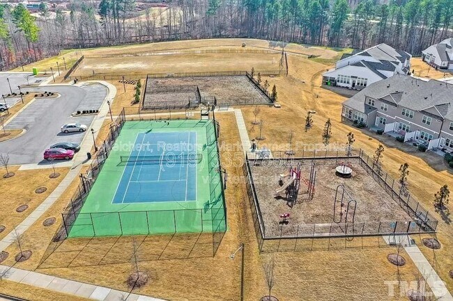 Building Photo - 1035 Manorhaven Dr