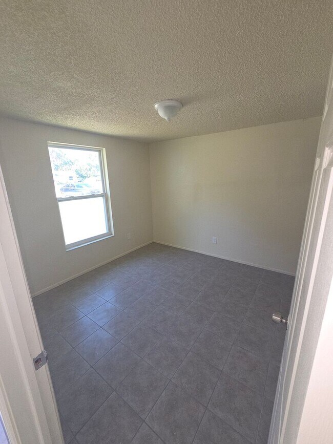 Building Photo - 217 58th Ave E
