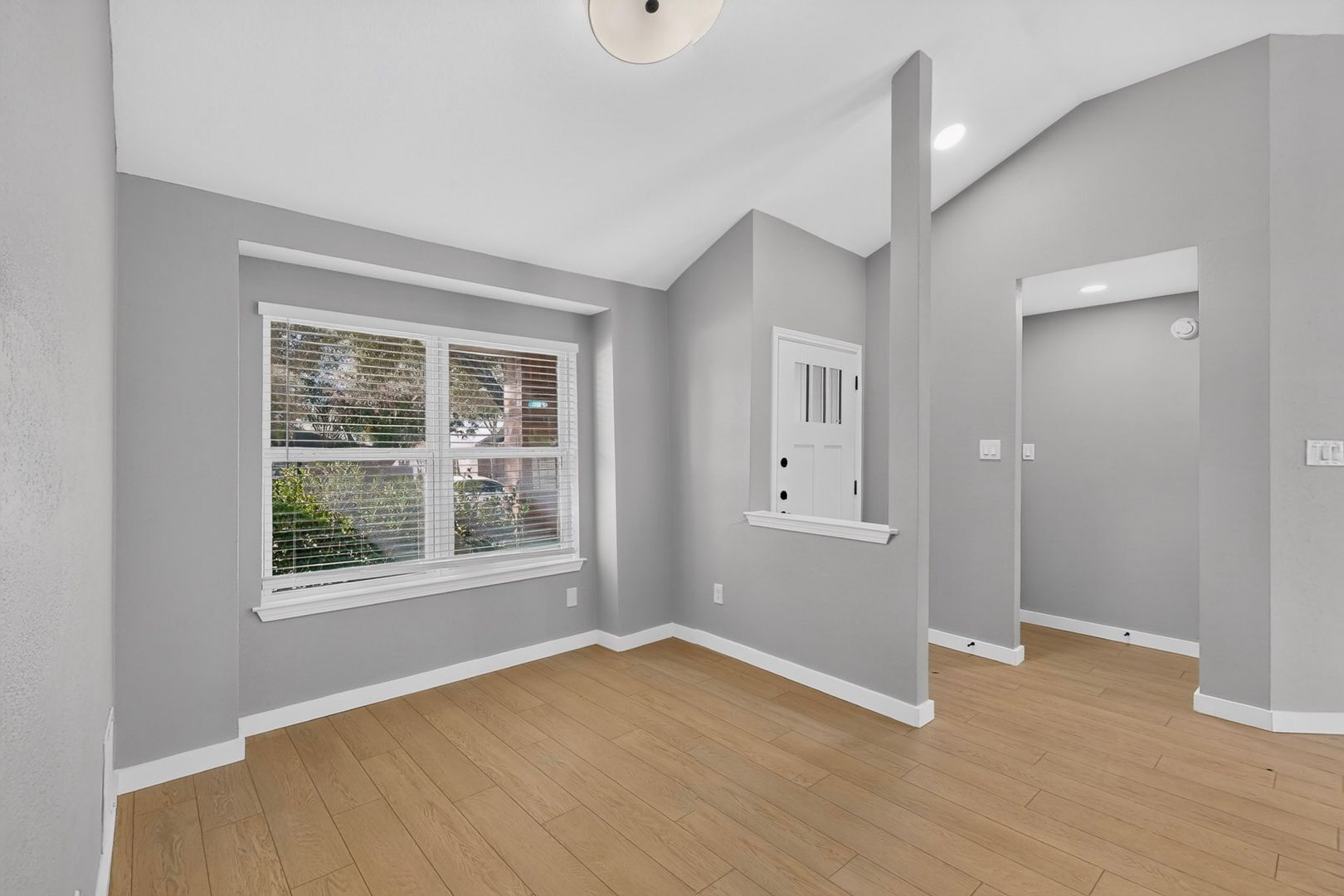 Building Photo - 7809 Cornell Dr