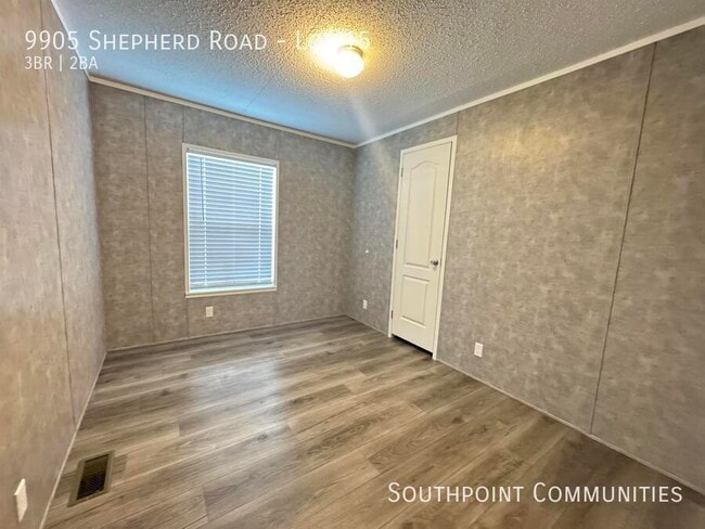 Building Photo - 9905 Shepherd Rd