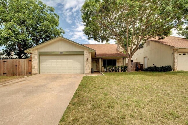 Building Photo - 8203 Beaver Brook Ln