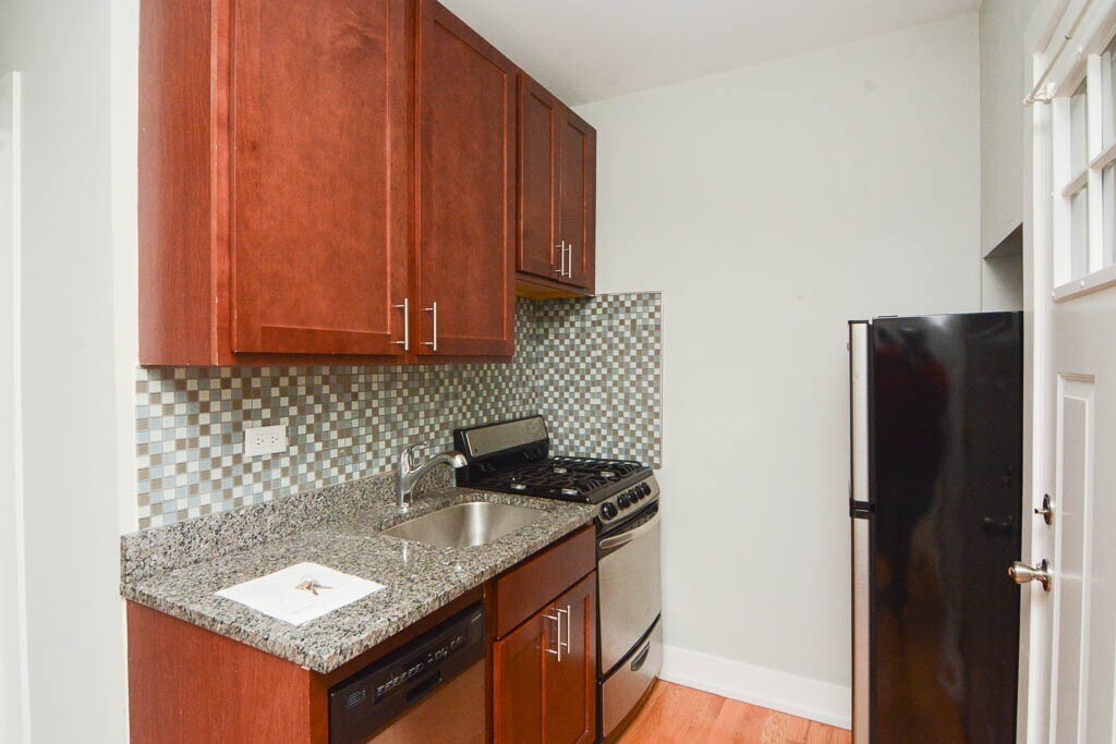 Building Photo - 2830 N Mildred Ave