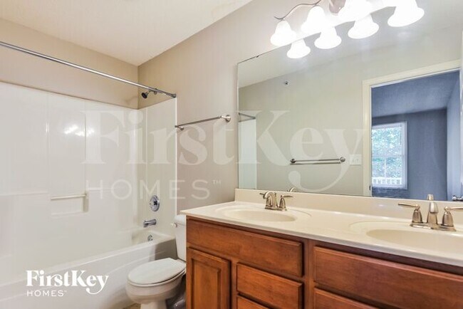 Building Photo - 3427 Banner Pl