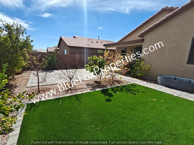 Building Photo - 7860 N Scholes Ave