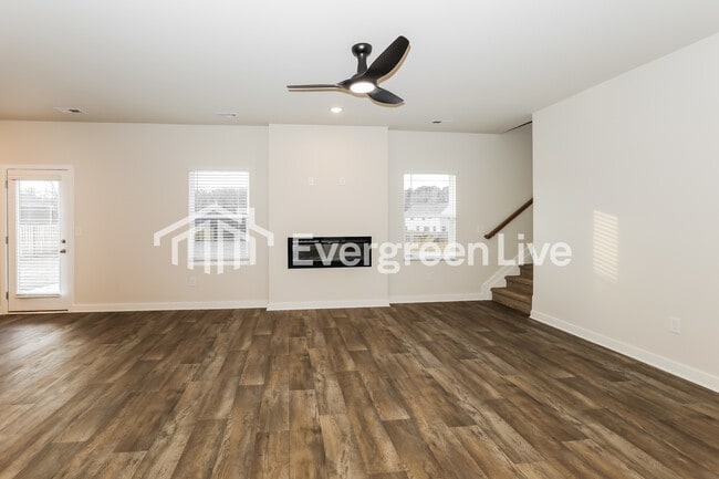 Building Photo - 250 Crababble Rd