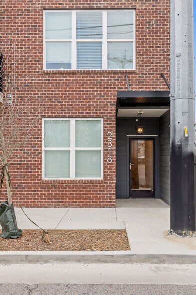 Building Photo - 2318 E Main St