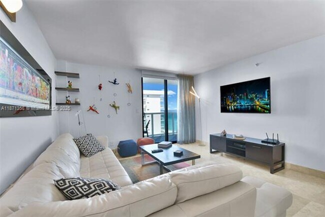 Building Photo - 2401 Collins Ave