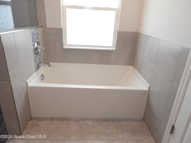 Building Photo - 1530 Paley Cir SE