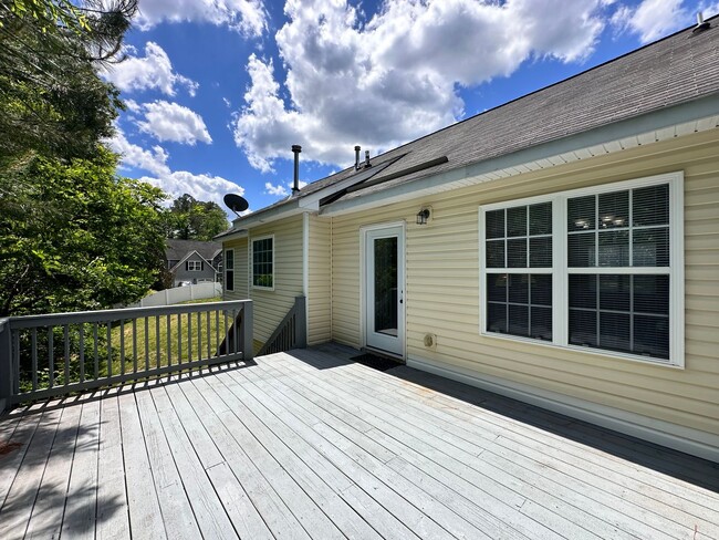 Building Photo - Exclusively Offered By Muse Realty Rentals...