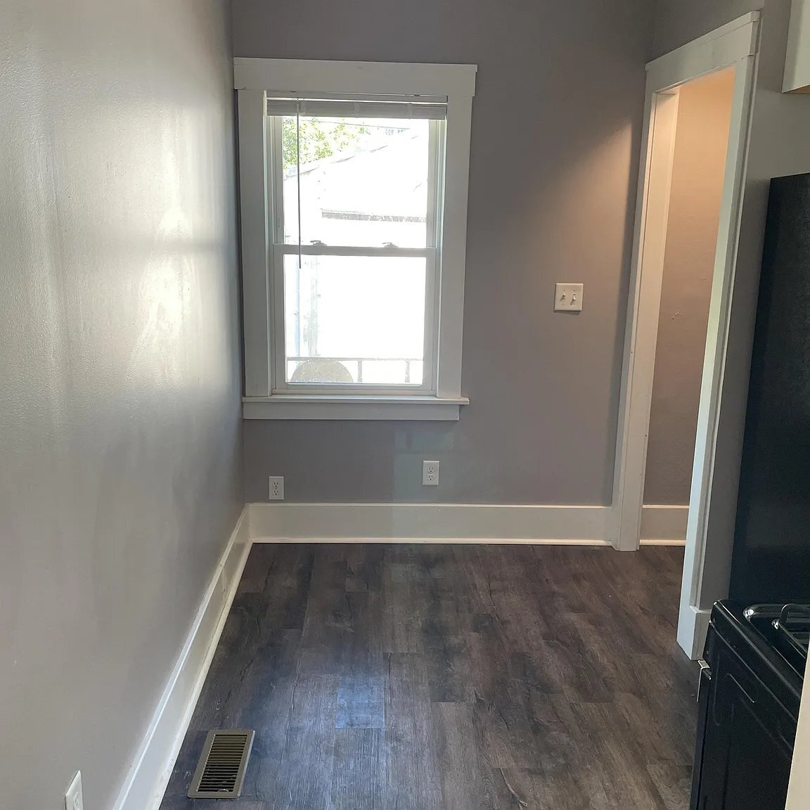 Building Photo - 1105 E Kansas St